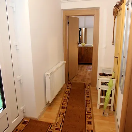 Kmecka Hisa Rodica בית הארחה