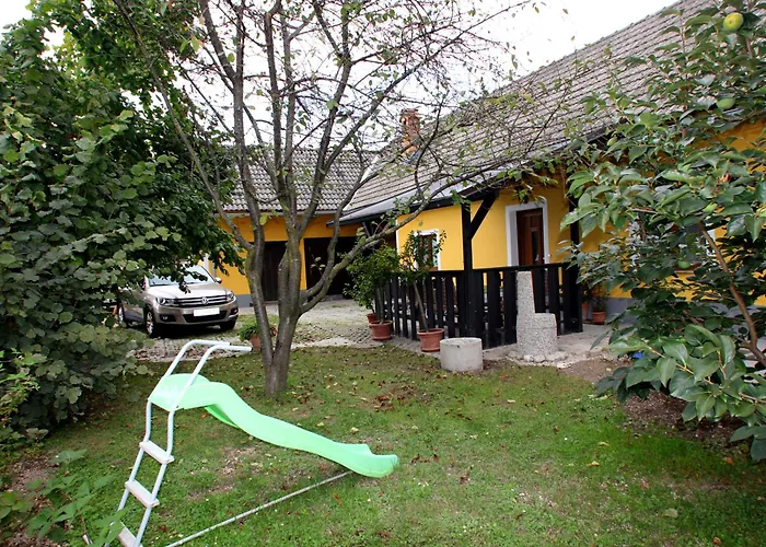 Kmecka Hisa Rodica *